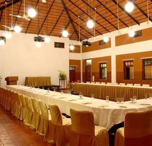 Olde Bangalore Resort And Convention Center Devanahalli Esterno foto